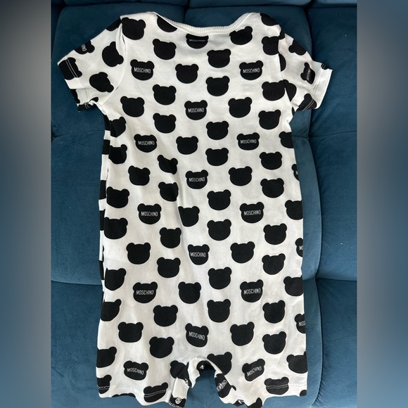 Kid’s Moschino 2 piece romper set - Picture 4 of 4